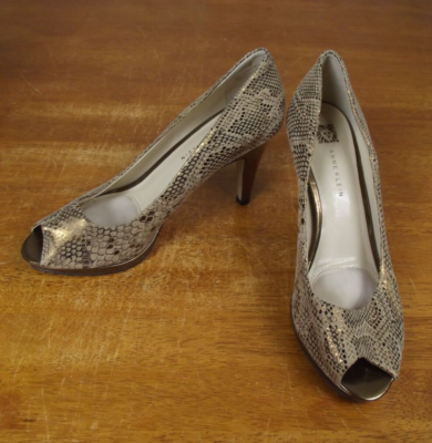 Anne Klein Womens 7.5 M PARKAVE Leather Copper Snake Peep Toe Pumps Heels Shoes