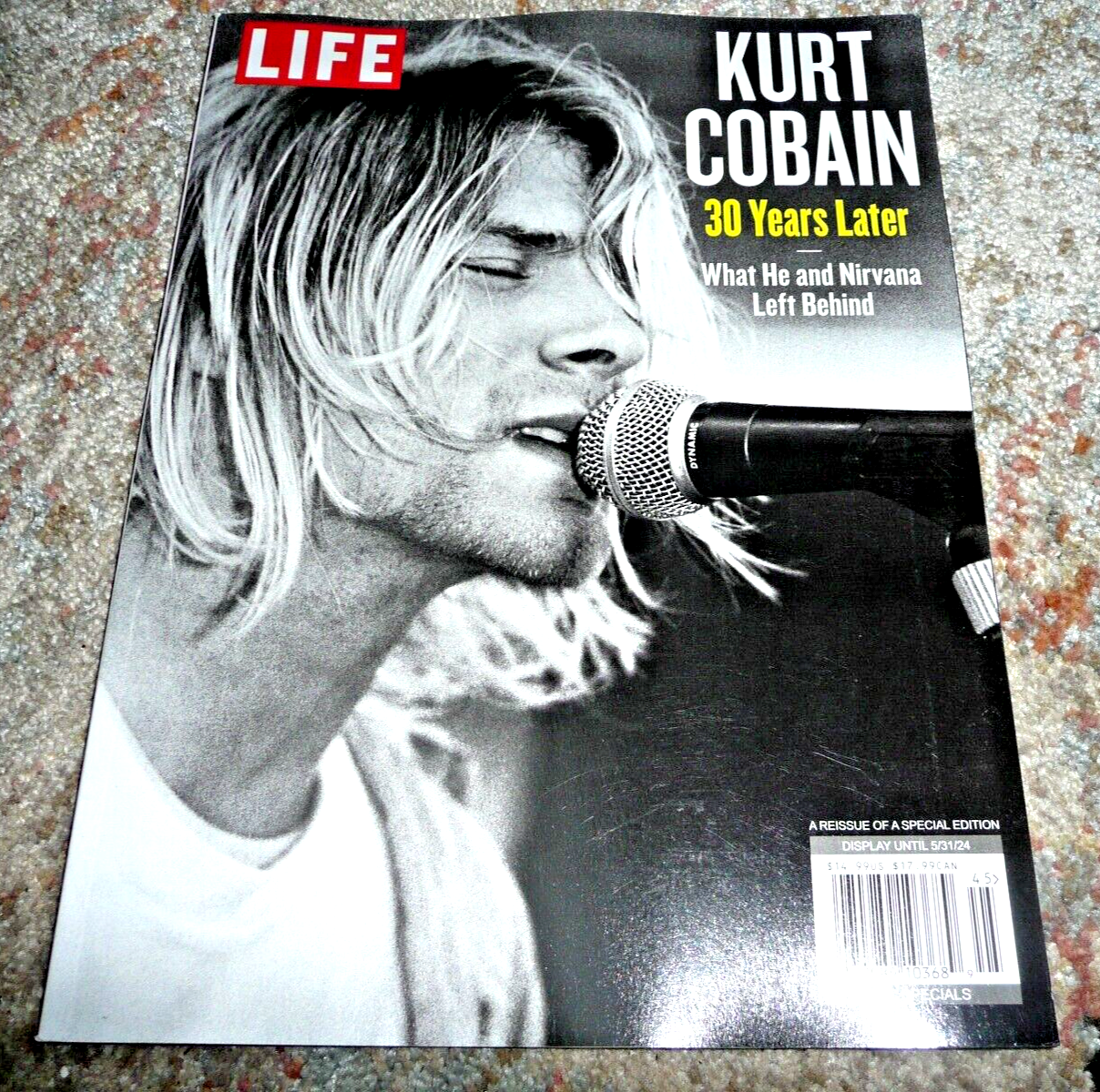 LIFE Magazine: Kurt Cobain 30 Years Later - Nirvana - MINT