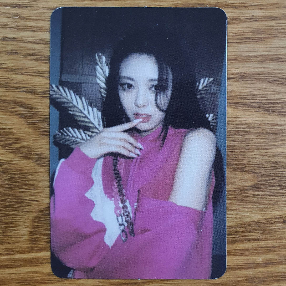 Yuna Official Photocard Itzy 1st Album Crazy In Love Special