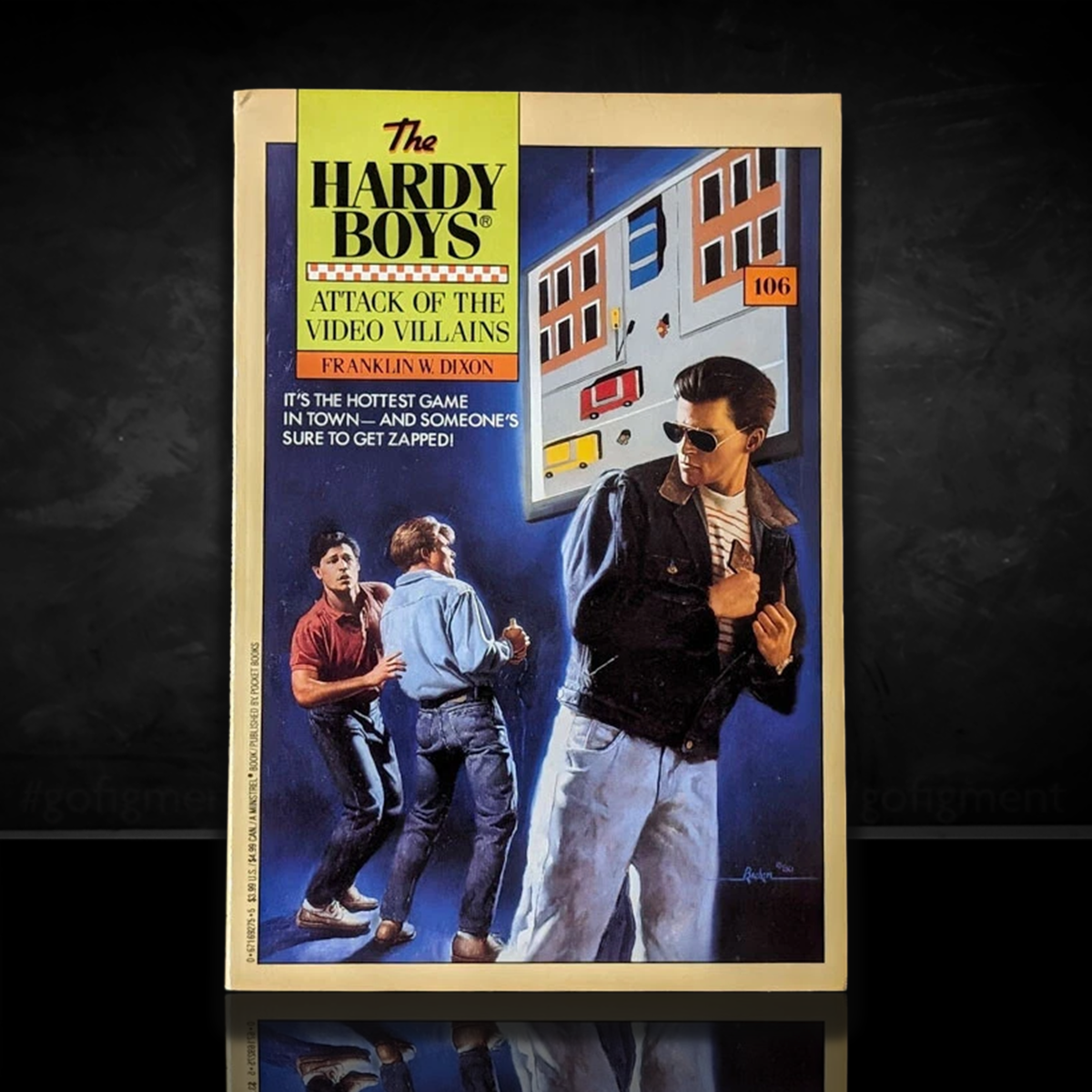 106 Attack of the Video Villains Hardy Boys Paperback Book 1991 (Sq-Green)