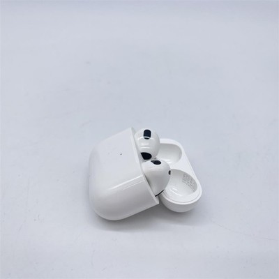 Apple AirPods (3. Generation) mit MagSafe-Ladehülle (2021)////Kopfhörer sind lei