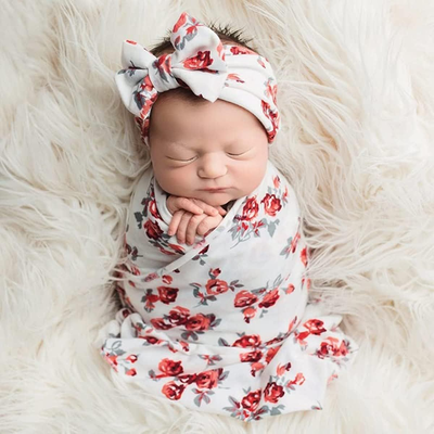 Size of a swaddle blanket deals