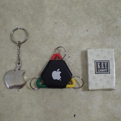 レア！　Macintosh ピンバッジ　Apple ペンダント　セット RARE Vintage Apple Computer Keychain Set Promo Macintosh