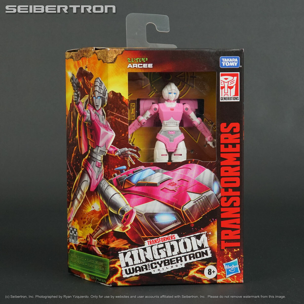 WFC-K17 ARCEE Transformers War for Cybertron Kingdom Deluxe