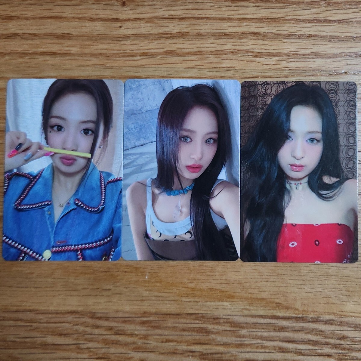BABYMONSTER AHYEON トレカ3枚セット BABYMONSTER アヒョン AHYEON トレカ3枚セット - メルカリ