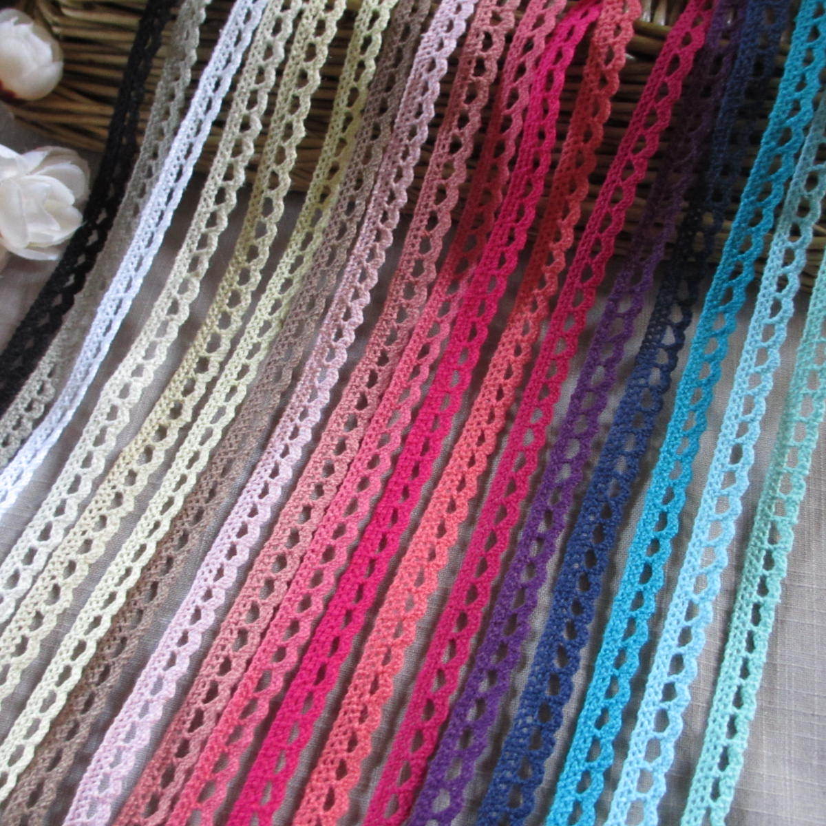 3 Metres SCALLOPED EDGE 8mm COTTON CROCHET LACE Trim (CL14) 19