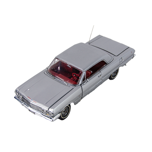 Franklin Mint 1:24 Scale 1963 Chevrolet Impala Diecast Chevy