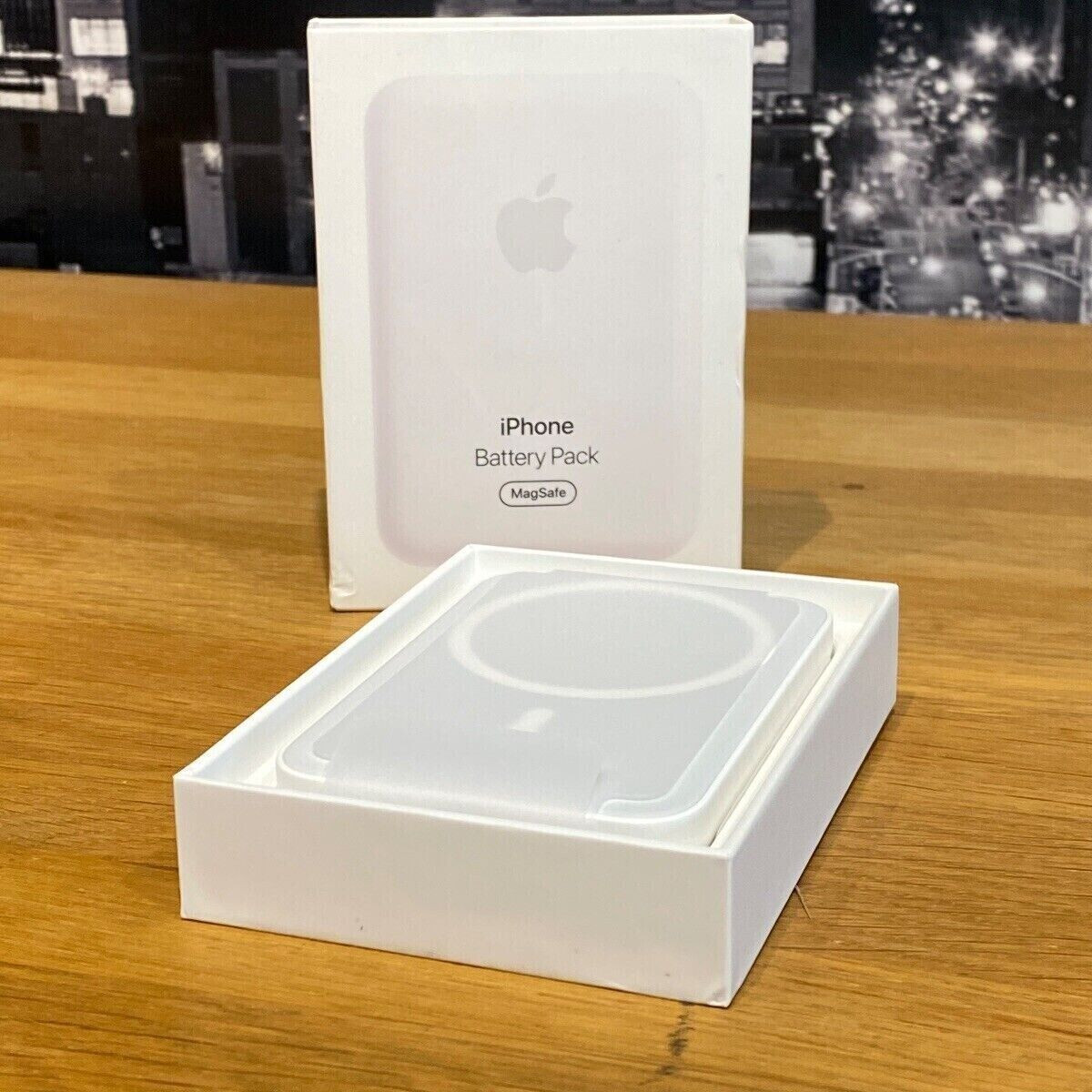 iPhone battery pack MagSafe純正品 絶対買うな！】Apple唯一の純正バッテリー『MagSafeバッテリー