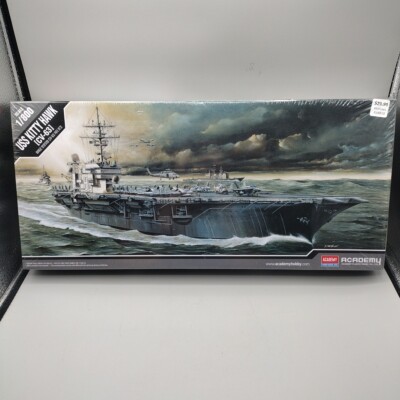 ACADEMY 1:800th SCALE '' USS KITTY HAWK CV-63 '' AIRCRAFT CARRIER MODEL #14210