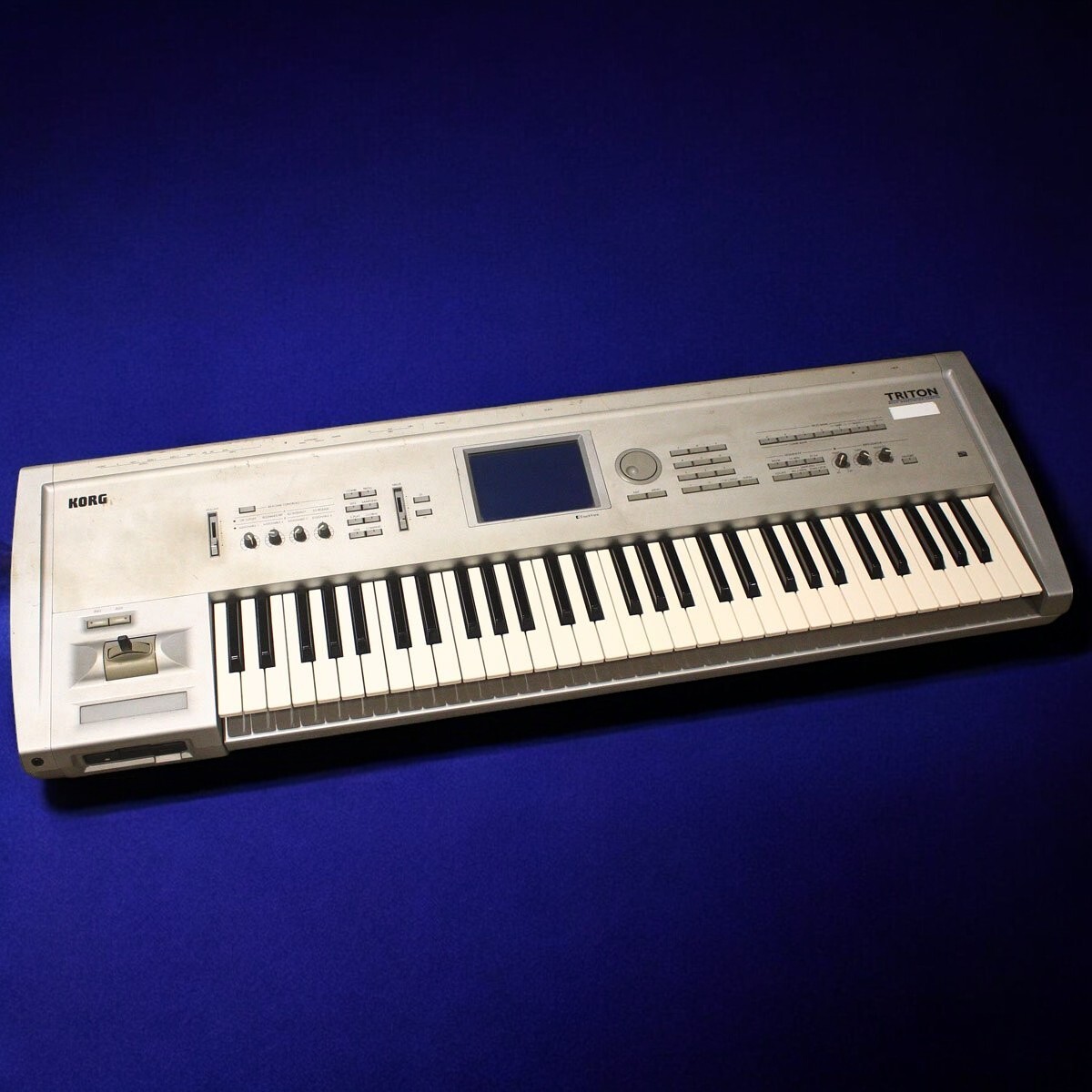 Korg Triton Pro 76 Key Synthesizer keyboard Tested/working