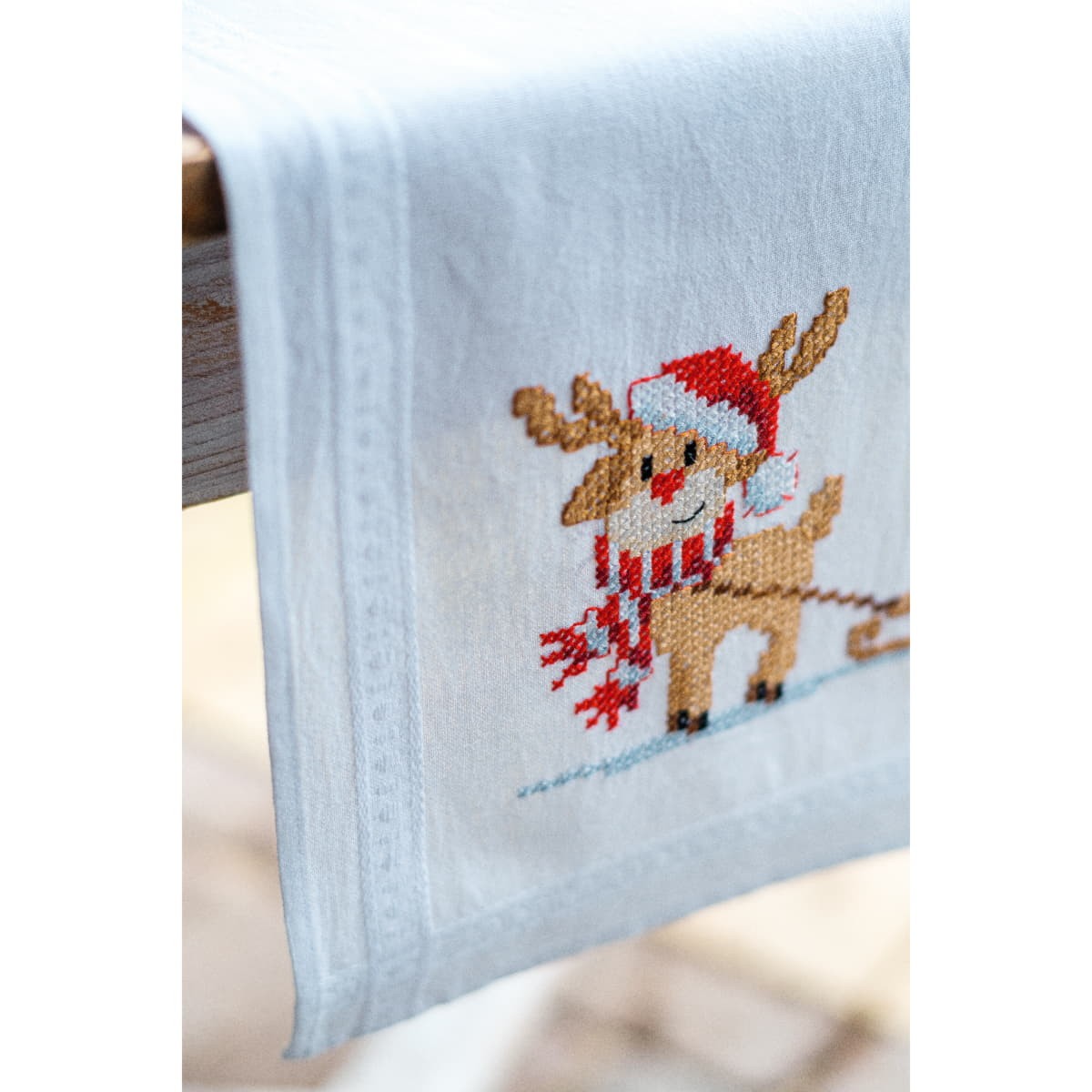 Vervaco stamped cross stitch kit tablechloth 