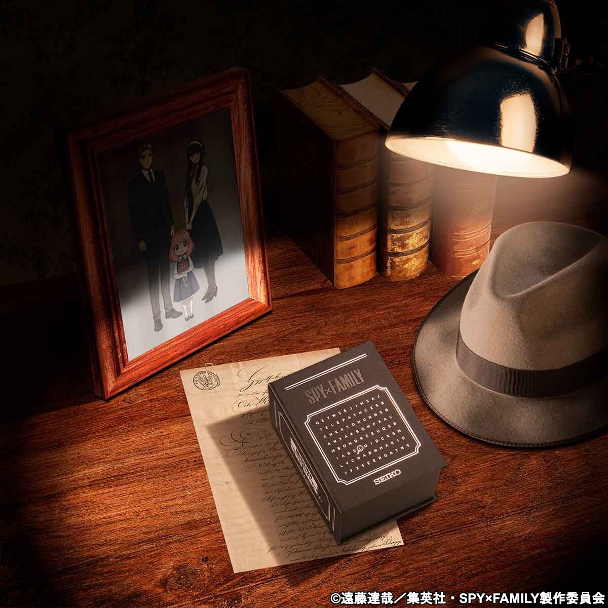 Pre-owned Seiko Spy×family  Collaboration Watch Limited 2000 Edition Number Cowhide Gifts