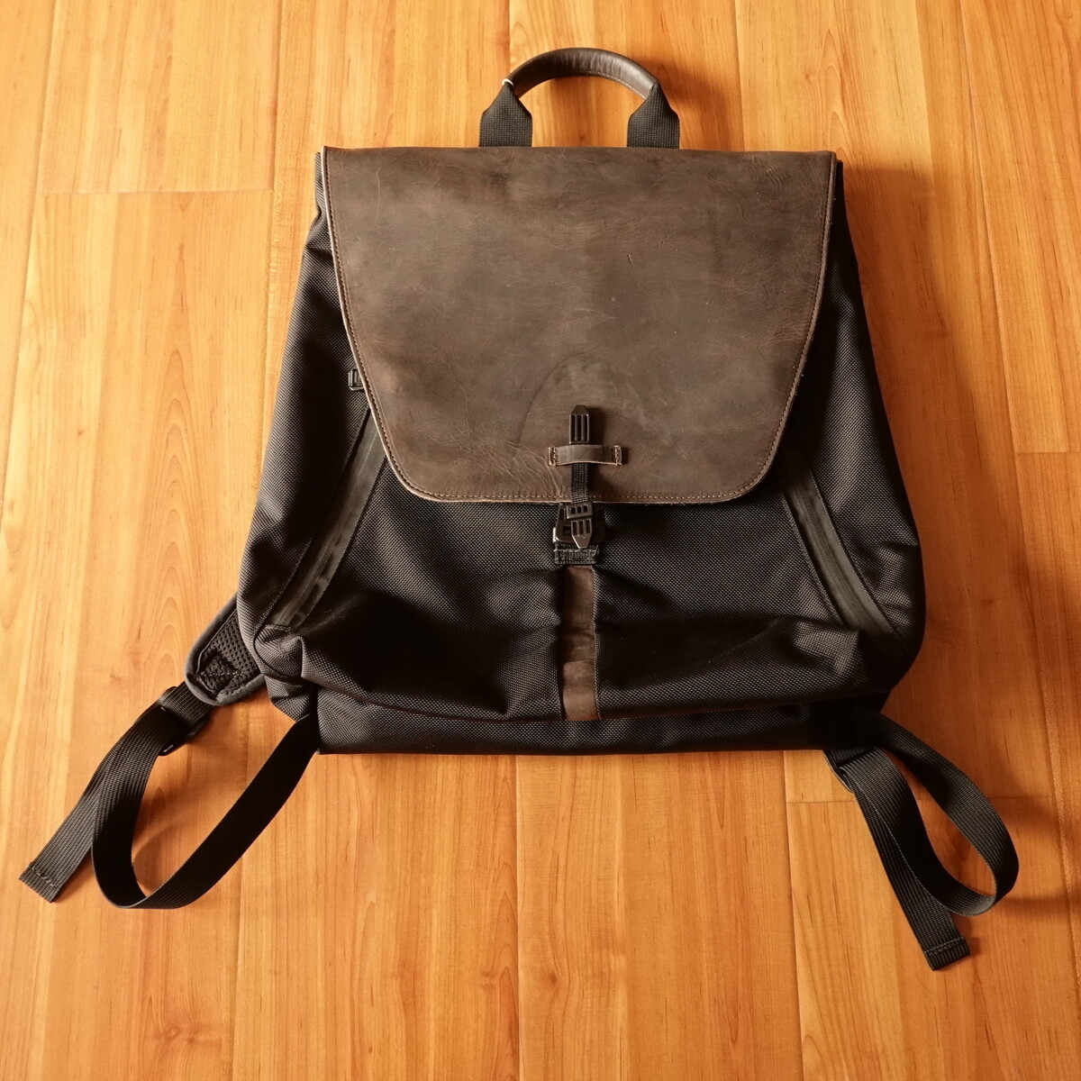 staad laptop backpack