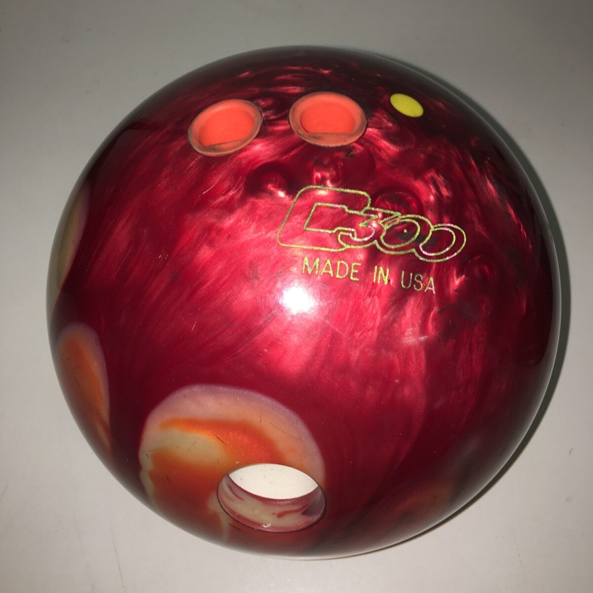USED 15# Columbia 300 Spoiler Alert Reactive Resin Bowling Ball - 4 1/4