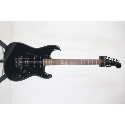 ギター Fender BOXER series ST-556. A serial 1987 Fender Boxer Series Stratocaster ST-556 SSH Superstrat