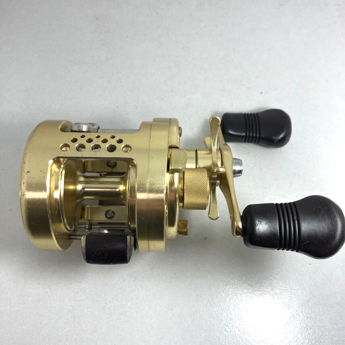 リール SHIMANO CALCUTTA CONQUEST 300 Shimano Calcutta Conquest MD 300/400 Round Casting Reels