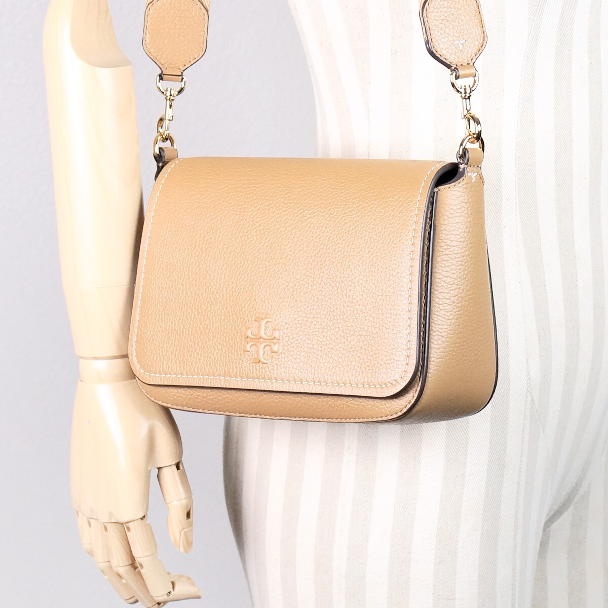 【TORY BURCH】ひざ丈ワンピース 新品未使用✨TORY BURCH 膝丈ノースリーブワンピース タイト2