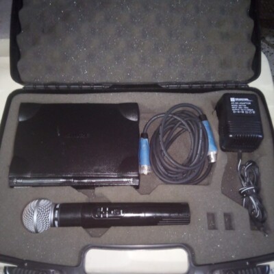 Shure SM58 Wireless Microphone + T4N Diversity Receiver + power supply + case