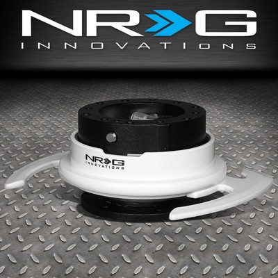 АЛЮМИНИЕВЫЙ БЫСТРОРАЗЪЕМНЫЙ АДАПТЕР ДЛЯ ГОНОЧНОГО РУЛЕВОГО КОЛЕСА NRG SRK-700BK-WT GEN 4.0