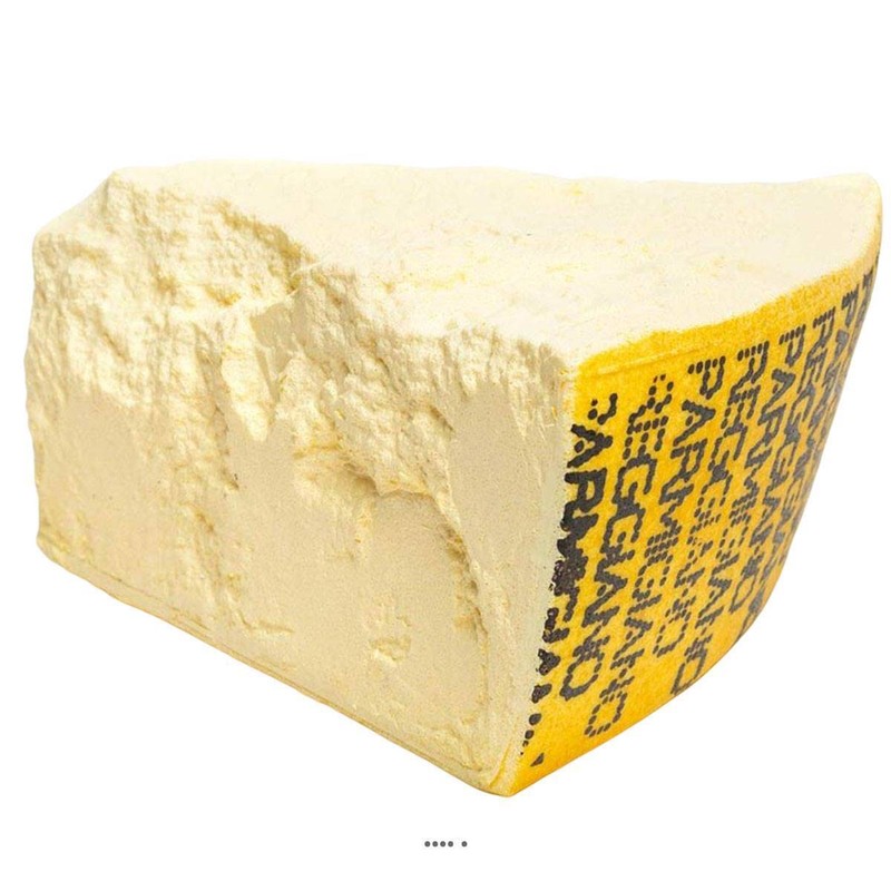 Quartier De Parmesan Artificiel En Plastique SoufflÃ© L 200x180 Mm