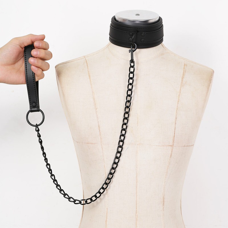 choker collar with leash