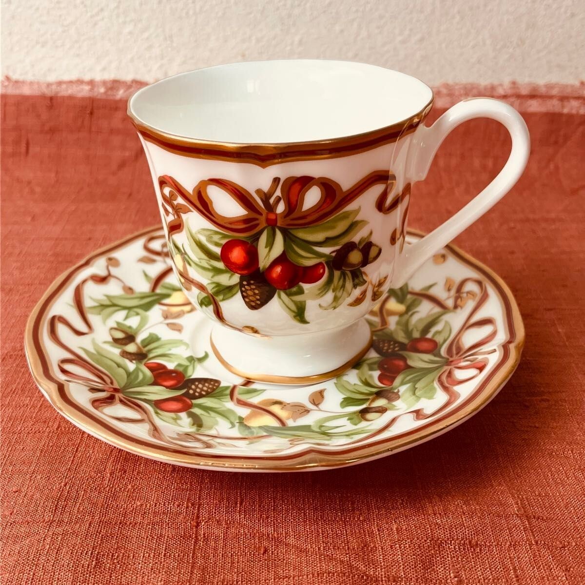 Tiffany &amp; Co. - TIFFANY Holiday Christmas柄ティーカップ&amp;ソーサー レア Tiffany Christmas Cup & Saucer | eBay
