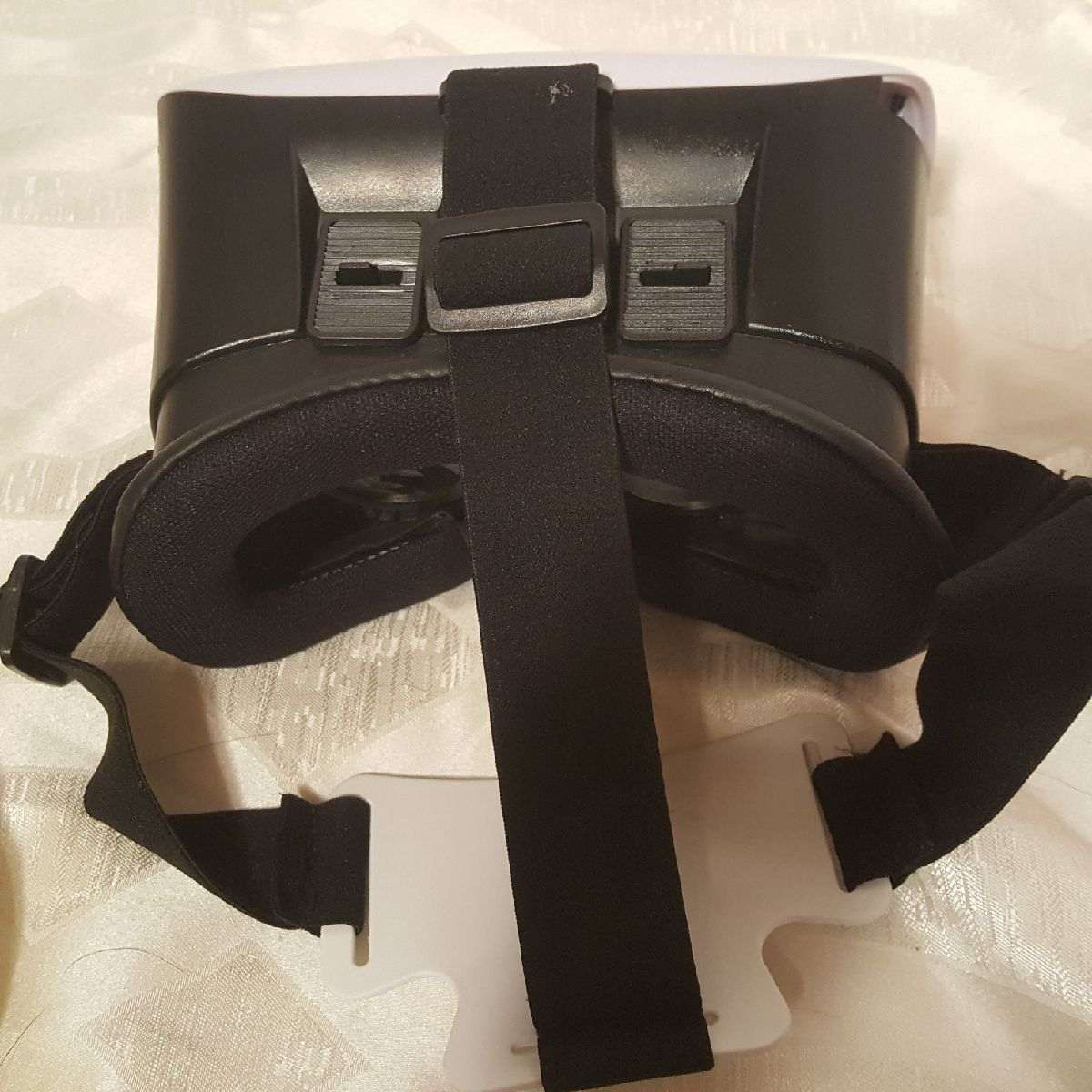 XTREME Virtual Reality Viewer Headset Mobile Phones 3D Movies Games Augmented