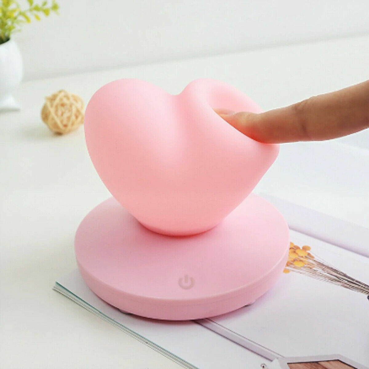 Lampada Notturna 8 Led Cuore Da Tavolo Batteria Usb Gomma Luce linq