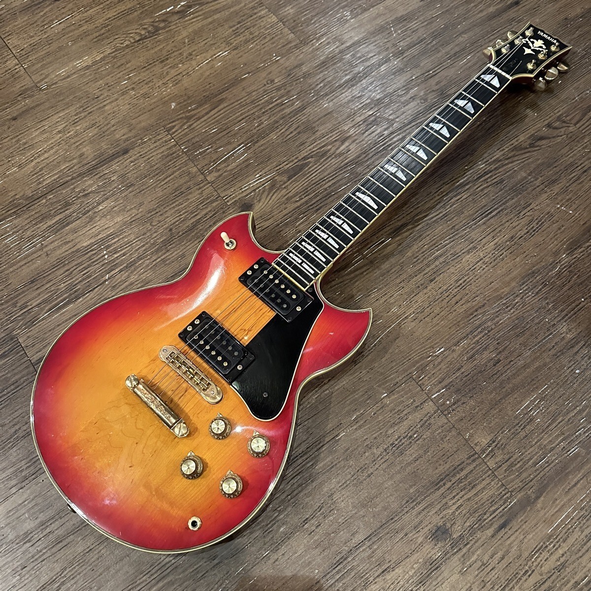エレキギター　YAMAHA 1981y, SG - 800S 1981 Yamaha SG800s Electric Guitar – Queens Vintage Guitars