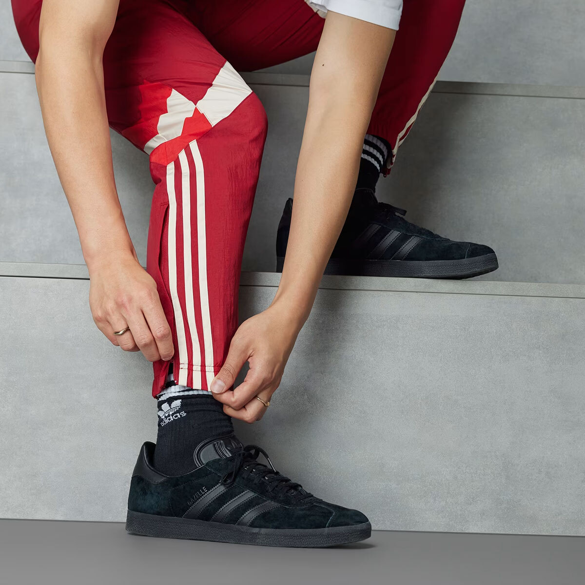 Adidas FC BAYERN MUNICH ORIGINALS TRACK PANTS IS6512 RED