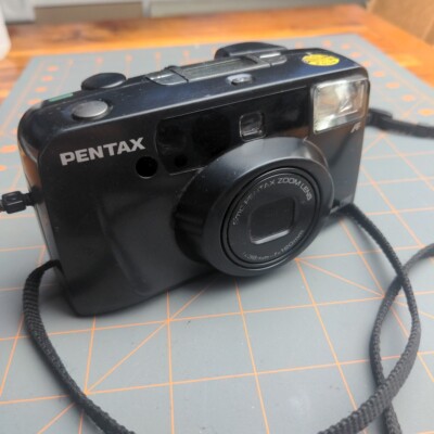 Pentax IQZoom 120 35mm Point & Shoot Auto-Focus Film Camera