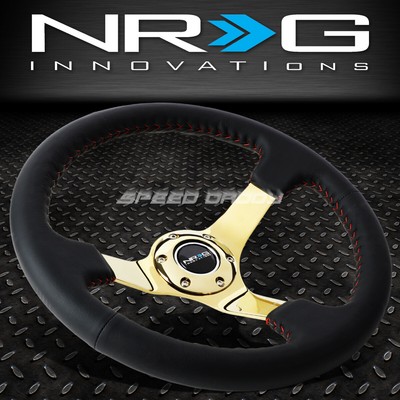 УСИЛЕННОЕ NRG РУЛЕВОЕ КОЛЕСО ДИАМЕТРОМ 350 ММ С 3-МЯ ГЛУБОКИМИ СПИЦАМИ, ОБТЯНУТОЕ КОЖЕЙ С КРАСНОЙ СТРОЧКОЙ.
