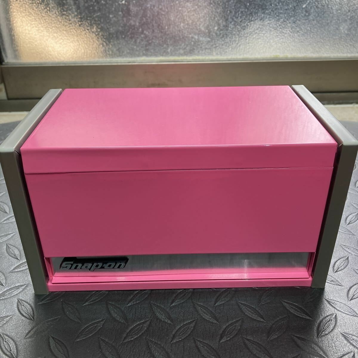 SNAP ON snap-on Miniature Micro Tool Box Top Chest Pink -New