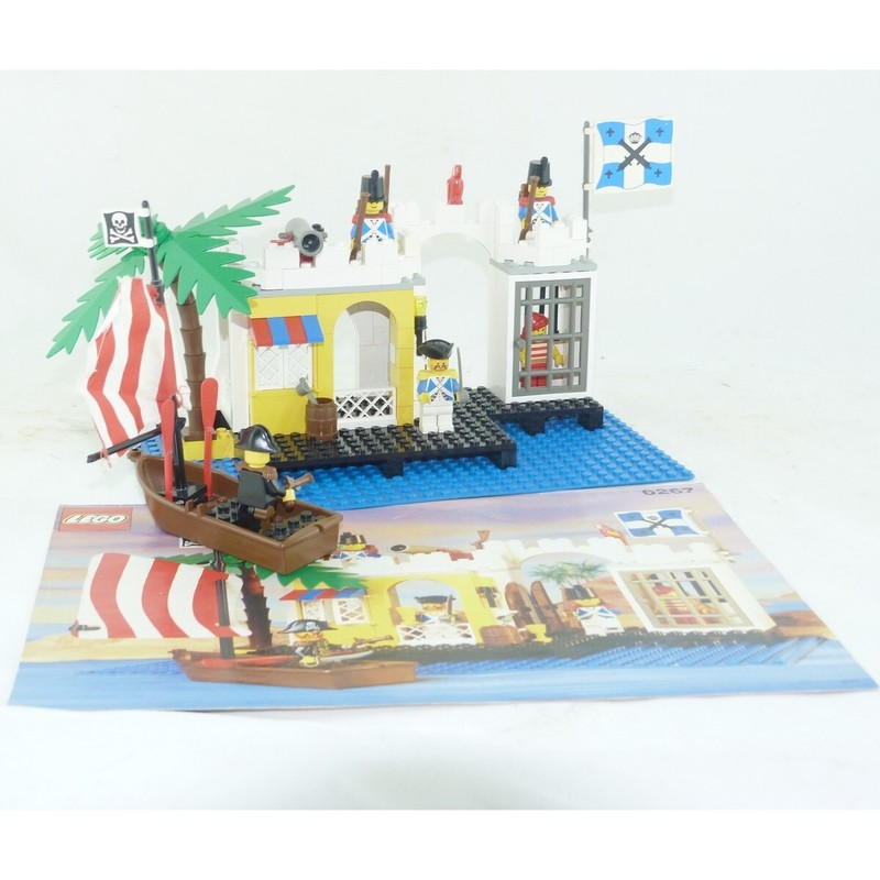 Lego Pirates 6267 Lagoon Lock Up