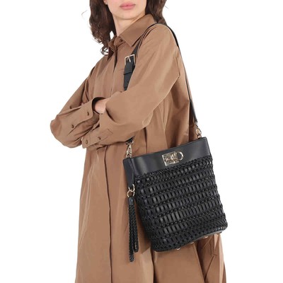 Pre-owned Ferragamo Salvatore The Studio Bucket Bag 212906 757094 In Black