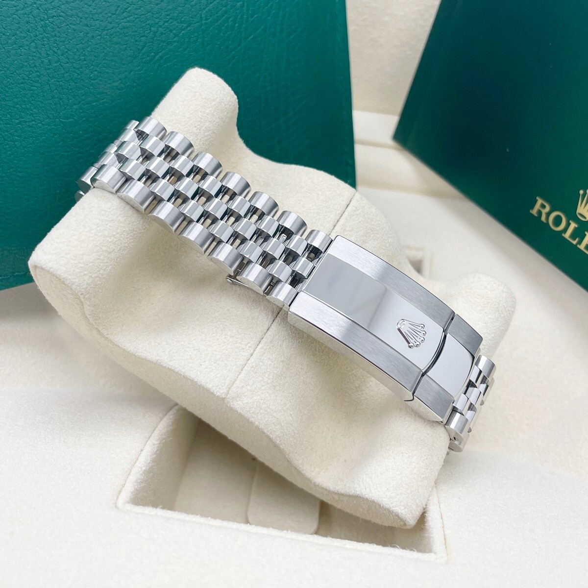 Pre-owned Rolex 126300 Datejust 41mm Wimbledon Dial Jubilee Bracelet Stainless Steel