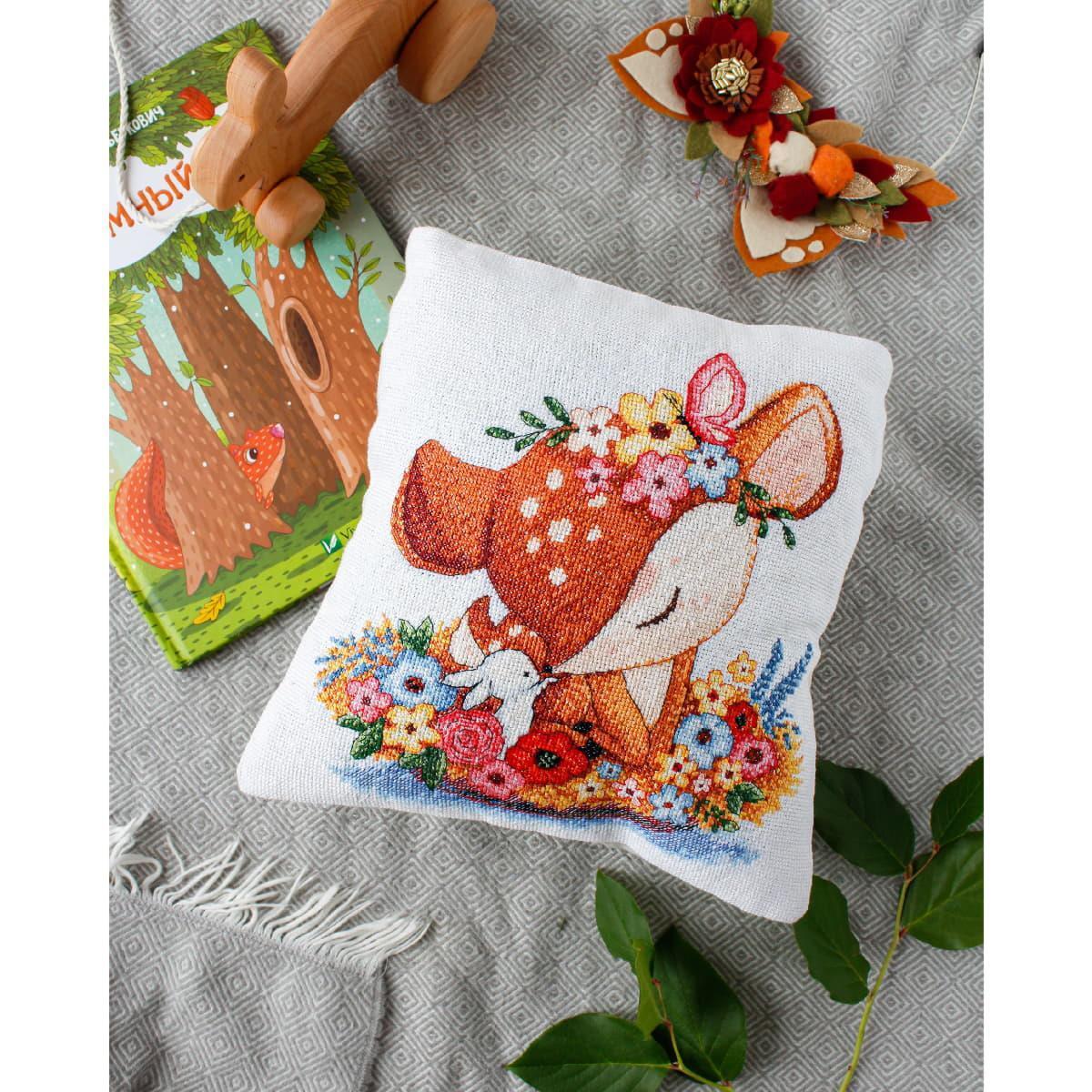 Abris Art counted cross stitch kit Cushion with Cushion back 