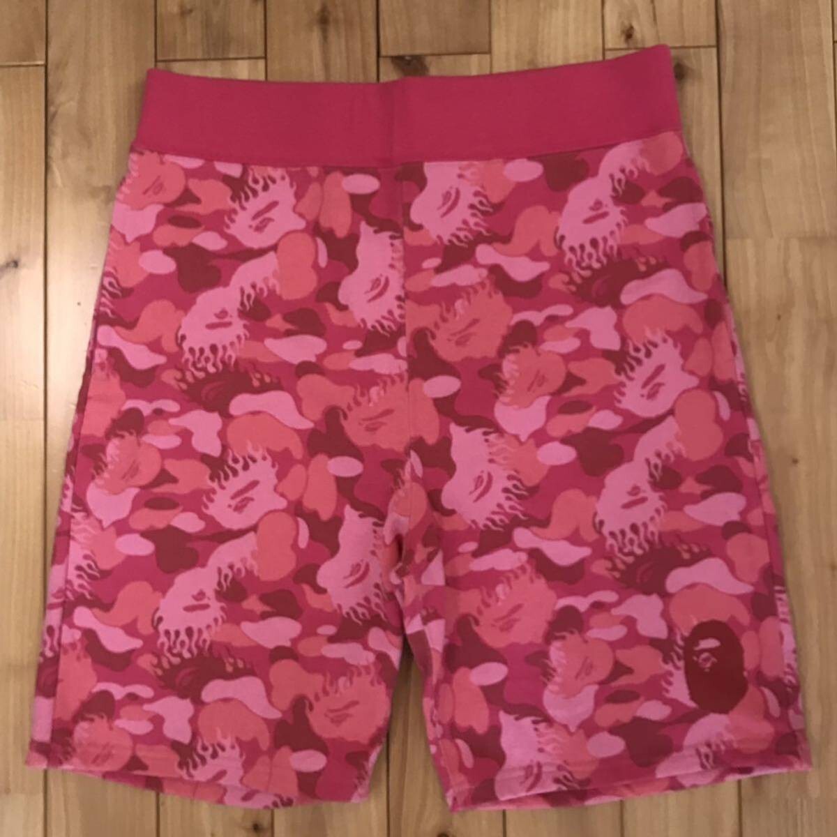 A BATHING APE BAPE FIRE CAMO ショーツ　ハーフパンツ BAPE fire camo pink sweat shorts flame A Bathing Ape Size XL