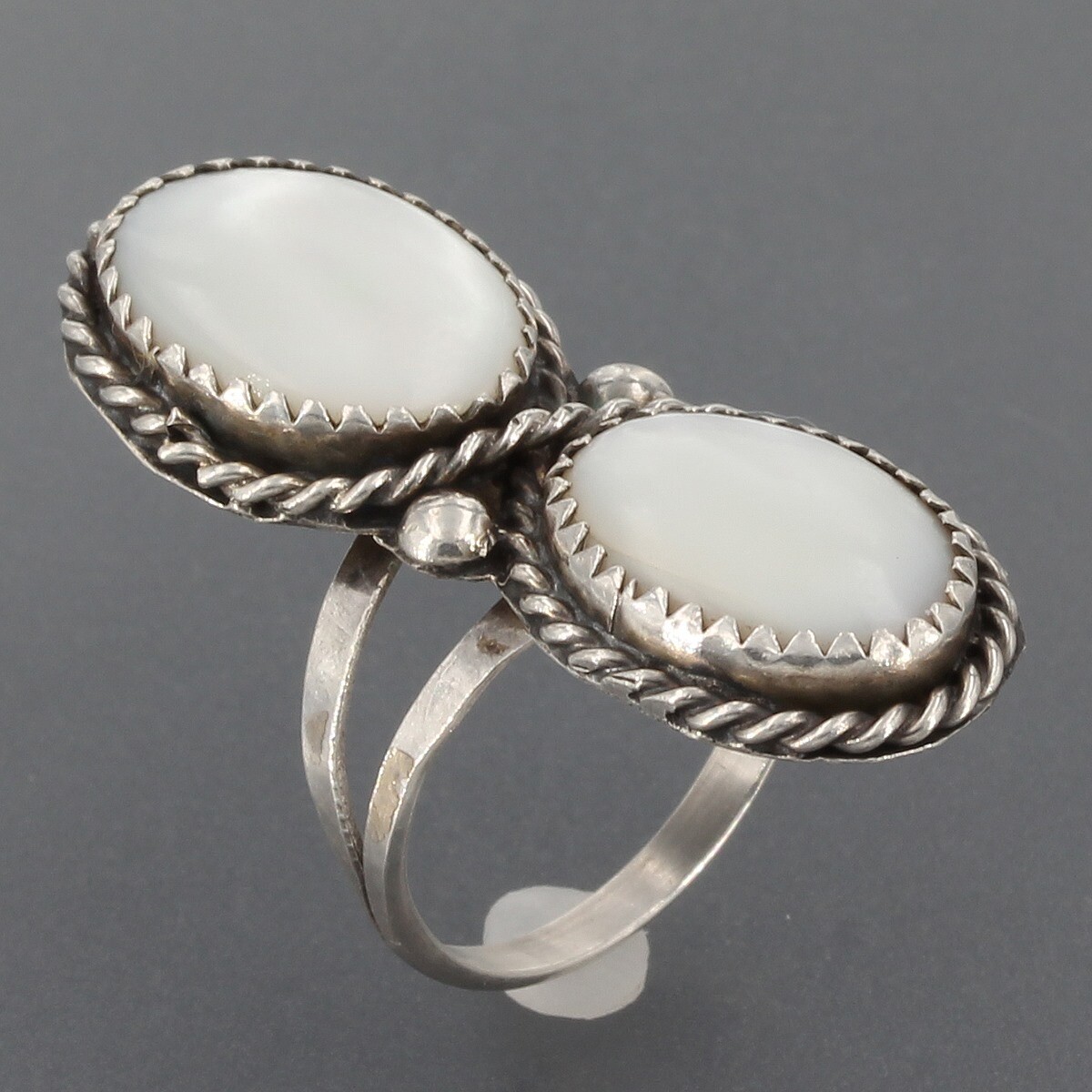 Big Vintage Southwestern Sterling Silver Mother of Pearl Ring Size 6.75