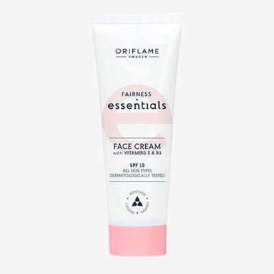 Oriflame Sweden Fairness Essentials FaceCream  with VitaminsE &B3 SPF 10 50ml