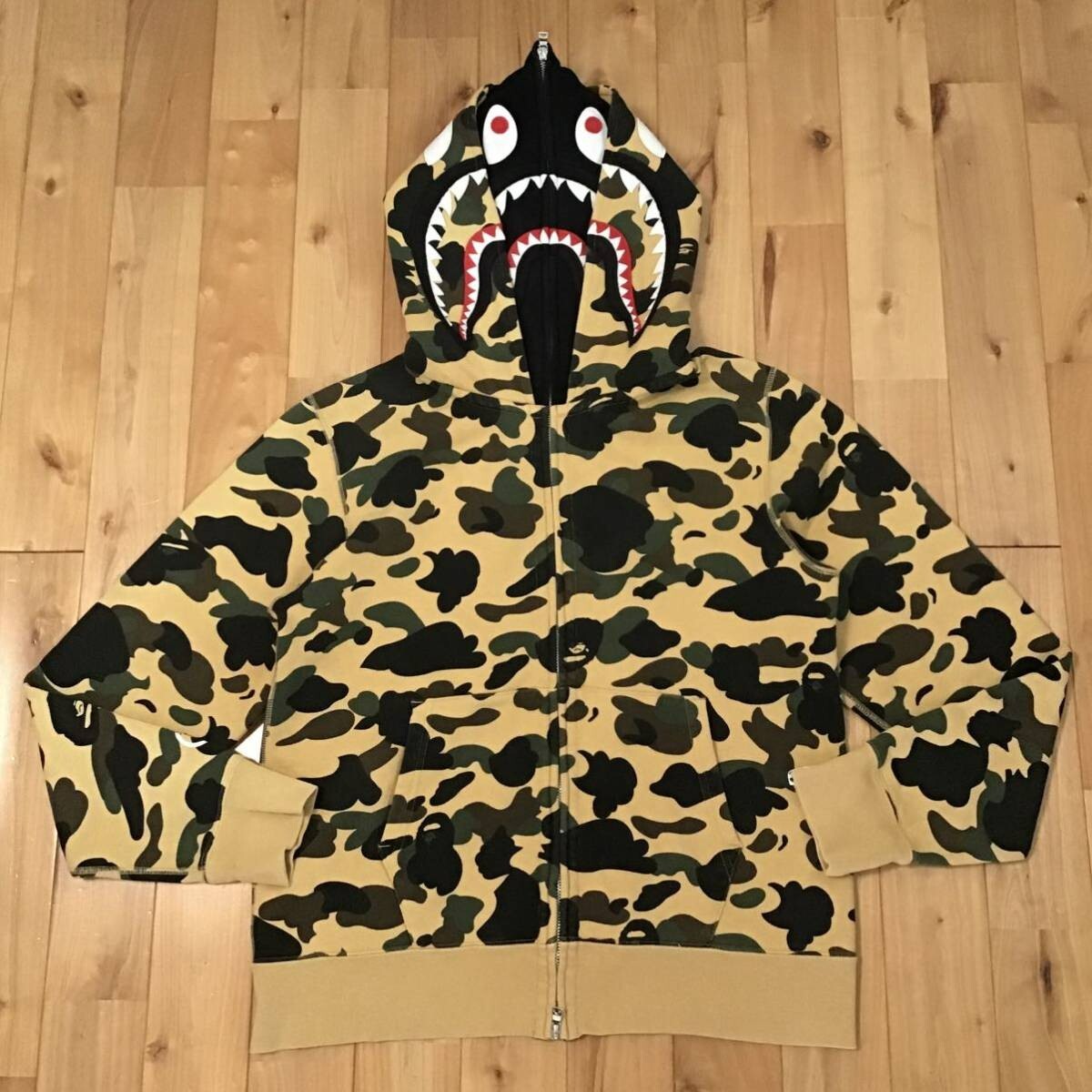 【A BATHING APE】2色展開 1ST CAMO JACQUARD PULLOVER HOODIE A Bathing Ape 1ST CAMO JACQUARD SHARK RELAXED FIT FULL ZIP