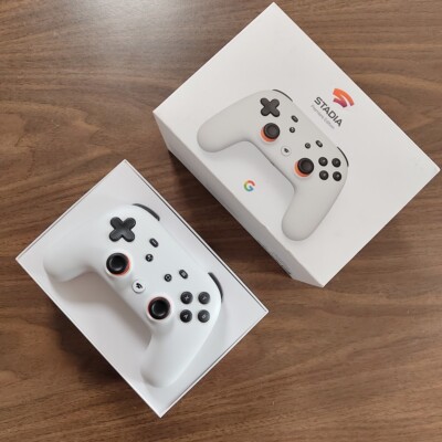 Nice! Google Stadia Premiere Edition White Console + Chromecast Ultra Open Box