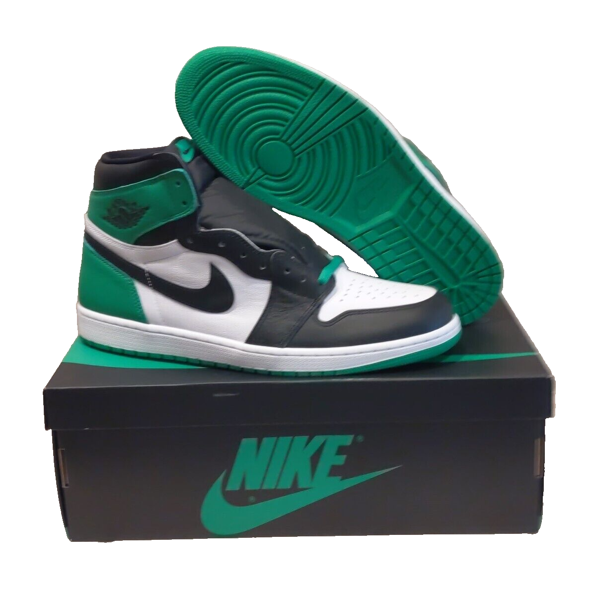 スニーカー Nike Air Jordan 1 Retro High cut OG Lucky Green DZ5485-031 Amazon.com | Nike Air Jordan 1 Retro High OG Men's Shoes