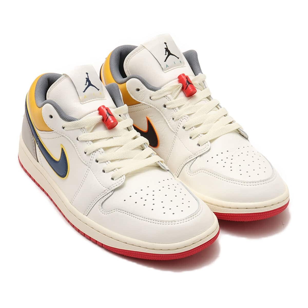 靴 Nike Air Jordan 1 Low C70858-106 Air Jordan 1 Low Men's Shoes. Nike.com