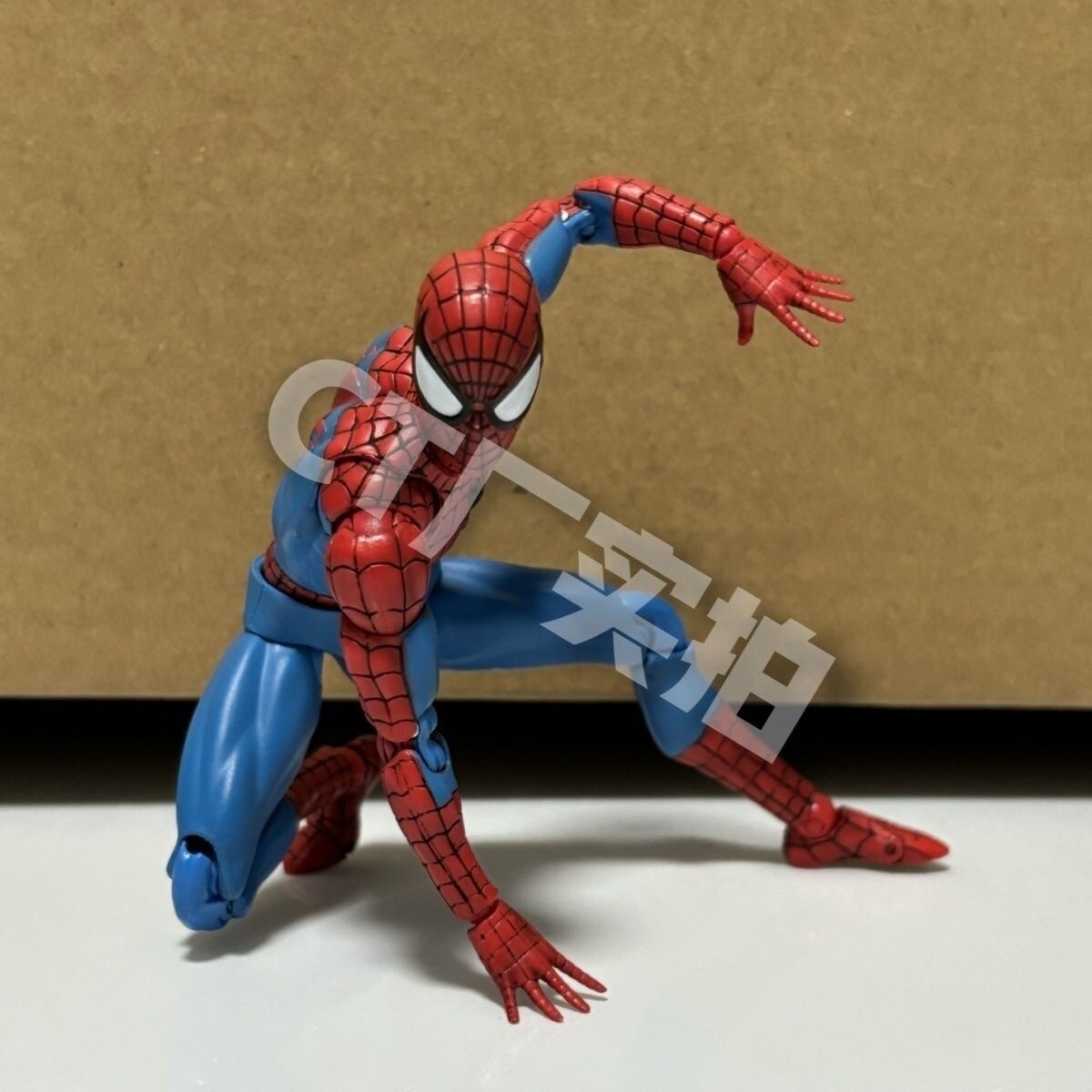 Mafex スパイダーマン No.185 Marvel MAFEX No. 185 Spider-Man Classic Costume Figure