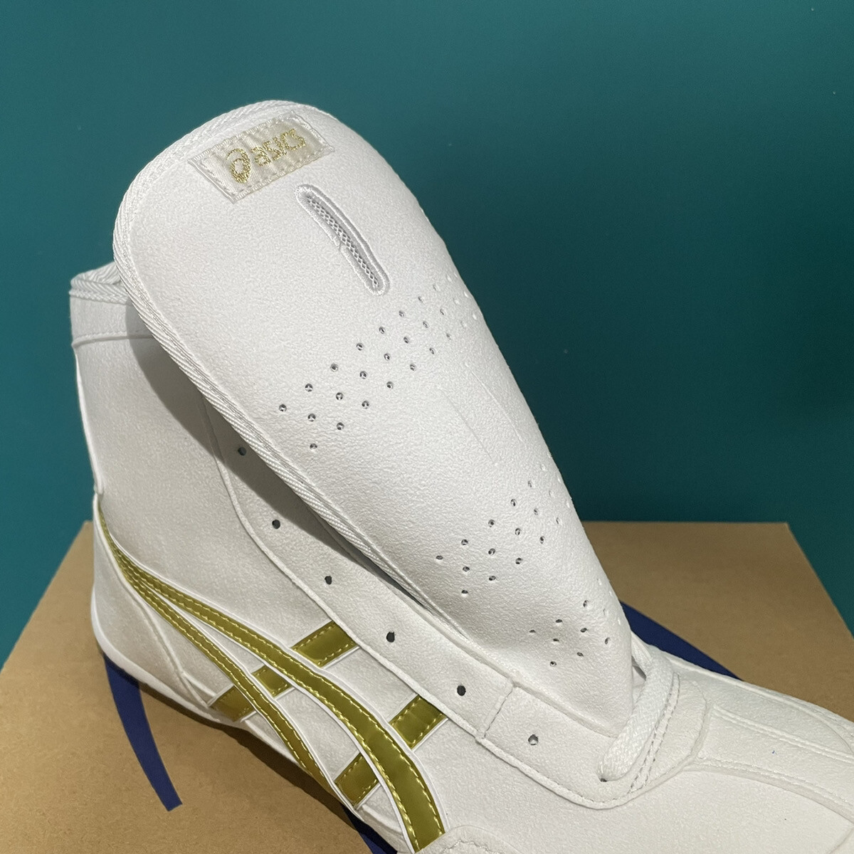 Pre-owned Asics Wrestling Boxing Shoes 1083a001 Model Ex-eo Twr900 2023 White Gold In White,gold