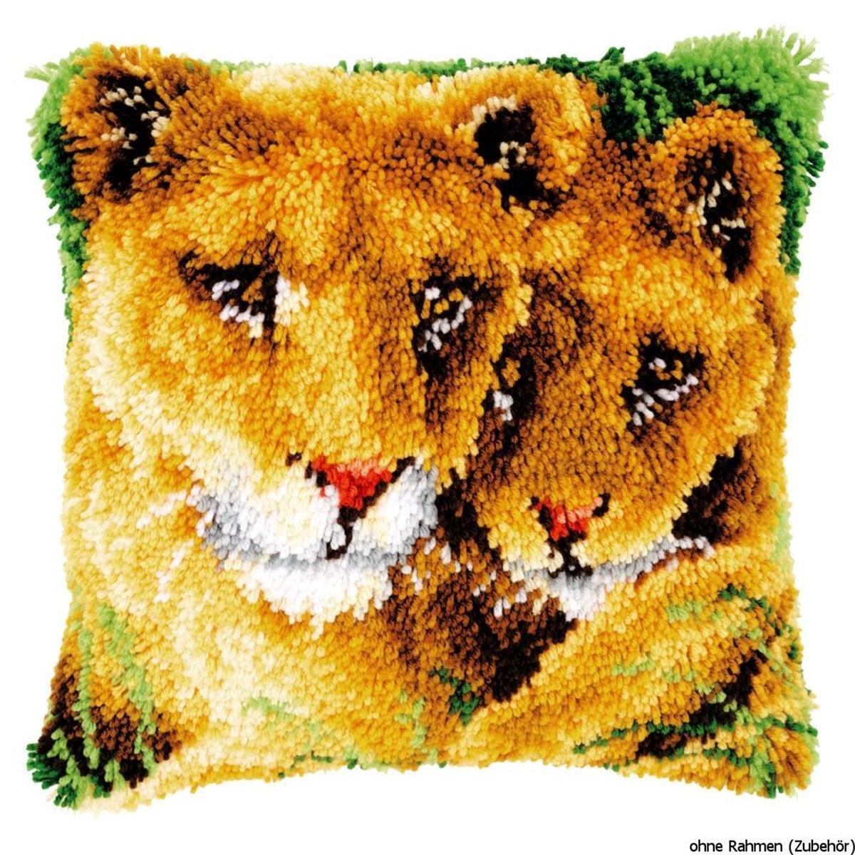 Vervaco Latch hook kit cushion Lioness and cub, DIY