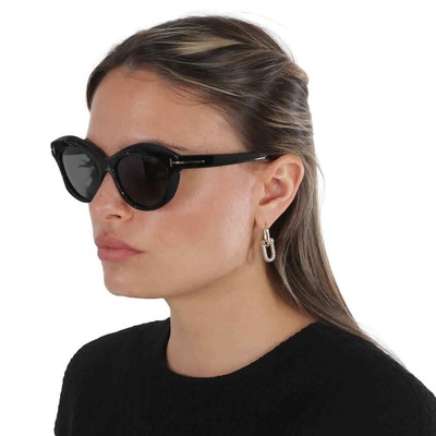 Pre-owned Tom Ford Toni Polarized Smoke Cat Eye Ladies Sunglasses Ft1111 01d 53 In Gray