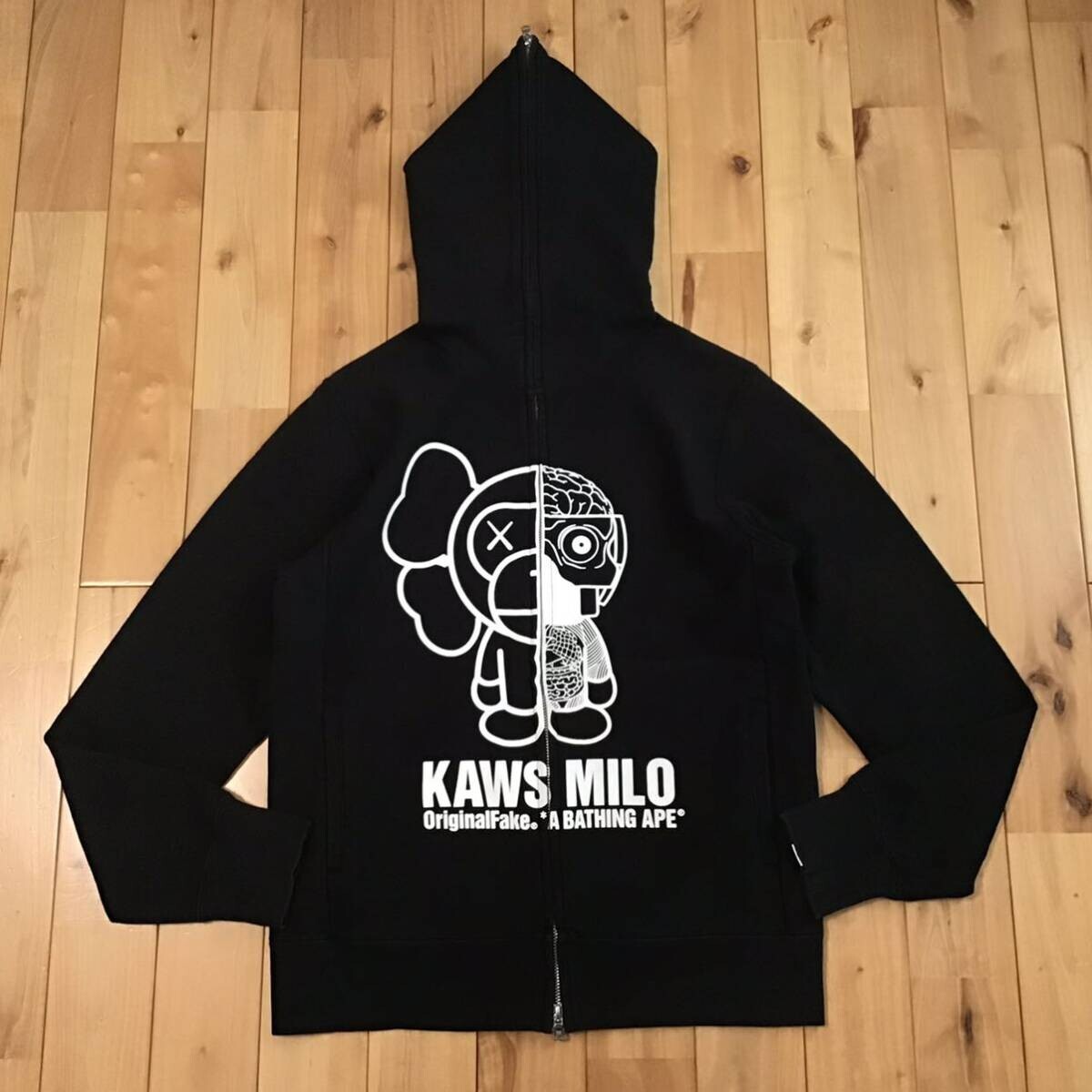 A BATHING APE - APE ORIGINAL FAKE KAWS MILO 人体模型　kaws KAWS カウズ MILO マイロ 人体模型 茶猿 A BATHING APE