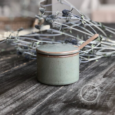 Zuckerdose mit Löffel Dose 'Pixie' grün Steingut Scandi Nordic Bloomingville